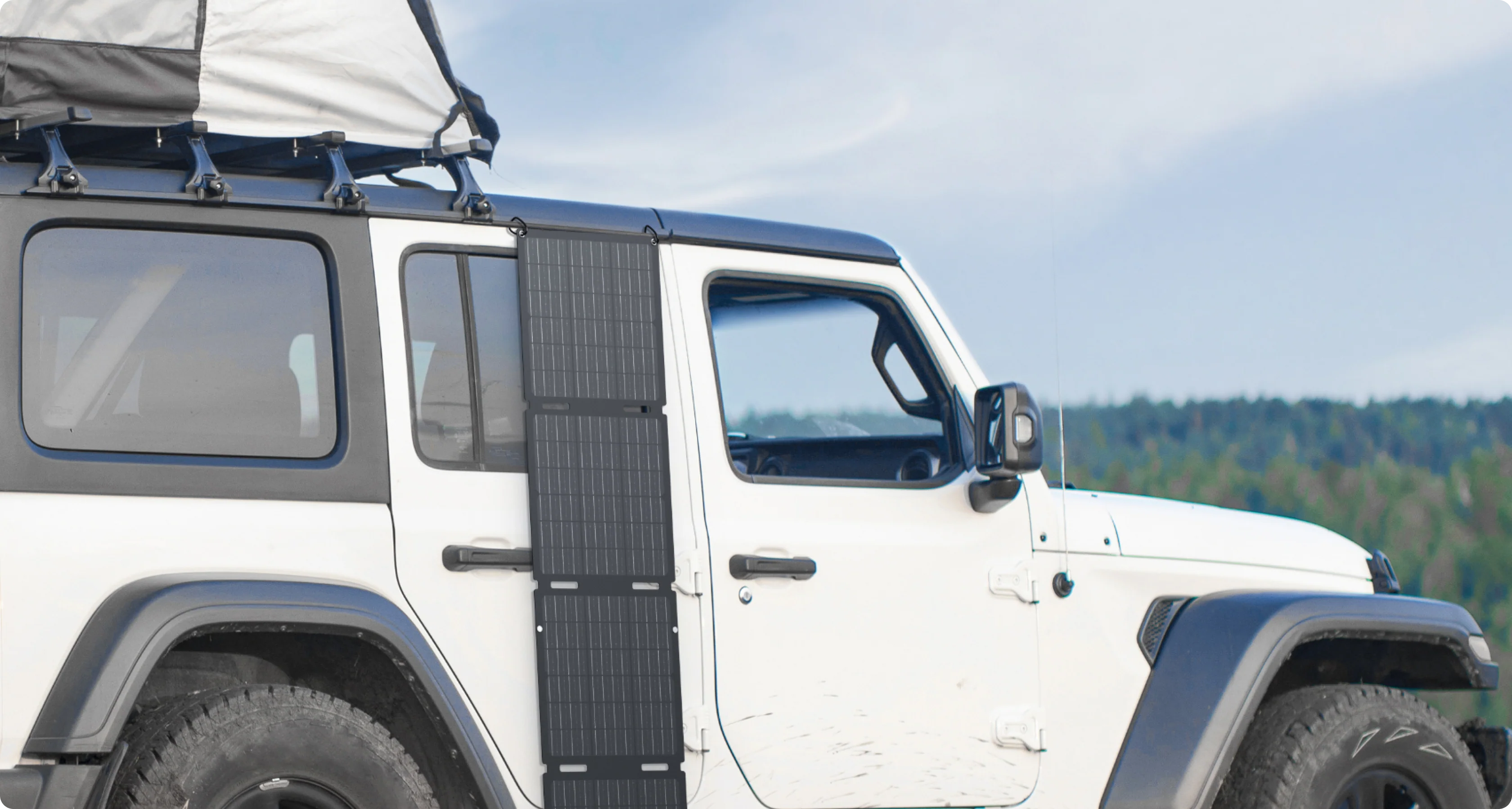 EcoFlow 60w Solar Panel hanged on the car